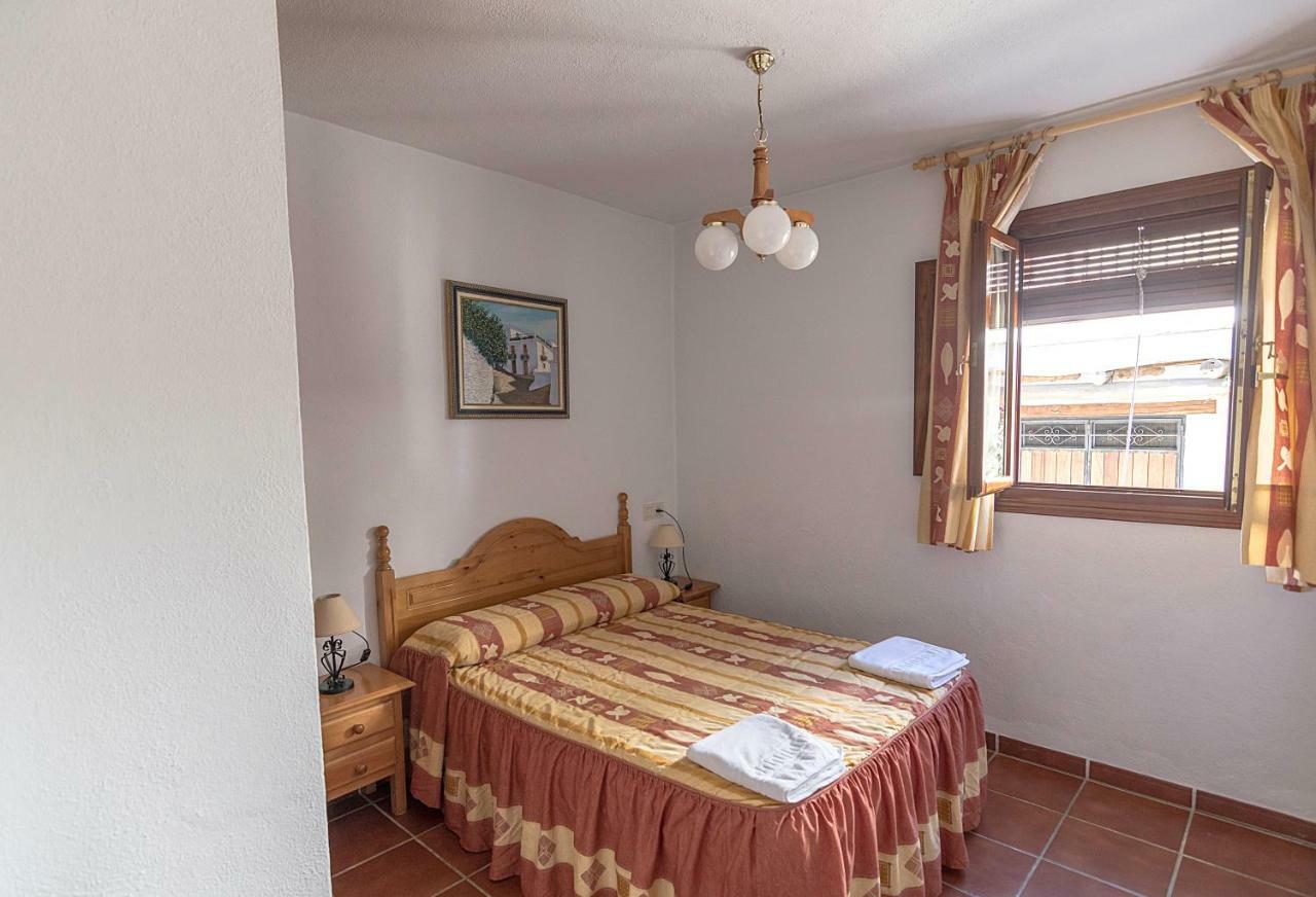 Apartamentos Rurales Las Chimeneas Capileira Extérieur photo