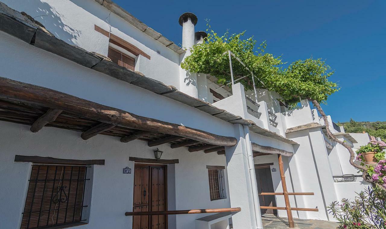 Apartamentos Rurales Las Chimeneas Capileira Extérieur photo